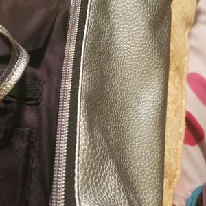 IT COSMETIC BAG